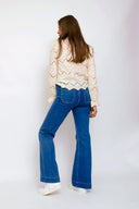 elena-denim-jeans-blauw-sweet-like-you-model-achteraanzicht-1