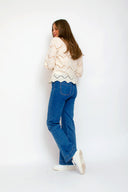 elena-denim-jeans-blauw-sweet-like-you-model-achteraanzicht-2
