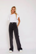 elena-denim-jeans-zwart-sweet-like-you-model-vooraanzicht-2