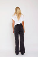 elena-denim-jeans-zwart-sweet-like-you-model-achteraanzicht-2