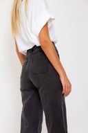 elena-denim-jeans-zwart-sweet-like-you-model-achteraanzicht-1