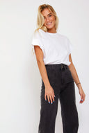 elena-denim-jeans-zwart-sweet-like-you-model-vooraanzicht-4