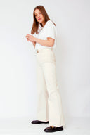 elena-jeans-broek-beige-sweet-like-you-model-zijaanzicht-2