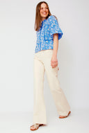 elena-jeans-broek-beige-sweet-like-you-model-zijaanzicht-4