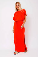 amana-top-oranje-korte-mouwen-losse-pasvorm-model-vooraanzicht-2