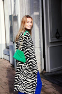 celine-chevron-schoudertas-suede-groen-sweet-like-you-lookfoto-zijaanzicht-1