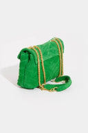 celine-chevron-schoudertas-suede-groen-sweet-like-you-productfoto-achteraanzicht-1