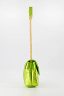 celine-chevron-schoudertas-metallic-lime-green-groen-sweet-like-you-productfoto-zijaanzicht-2