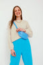 cilou-leren-heuptas-met-rits-blauw-sweet-like-you-model-vooraanzicht-1