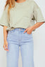 windy-jeans-lichtblauw-sweet-like-you-model-close-up-4