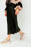 bovary-satijnen-midirok-neo-noir-donker-groen-model-zijaanzicht-1