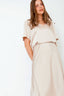 bovary-satijnen-midirok-neo-noir-gebroken-wit-model-vooraanzicht-6