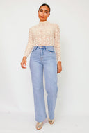 gabrielle-jeans-lichtblauw-sweet-like-you-model-vooraanzicht-2