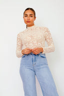 gabrielle-jeans-lichtblauw-sweet-like-you-model-vooraanzicht-3
