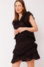 jayla-voile-top-zwart-v-hals-mouwloos-model-vooraanzicht-2