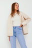 satijnen-gewatteerd-jasje-sweet-like-you-beige-model-vooraanzicht-3