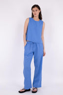 sonar-linnen-broek-blauw-neo-noir-model-vooraanzicht-5