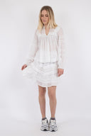 donna-voile-mini-rok-neo-noir-wit-model-vooraanzicht-7