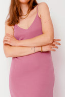 leslee-maxi-jurk-roze-met-spleten-mbym-model-vooraanzicht-2