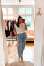 storme-mom-fit-jeans-lichtblauw-sweet-like-you-model-vooraanzicht-1