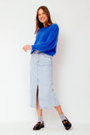 lola-sweater-met-ballonmouwen-royal-blauw-sweet-like-you-model-vooraanzicht-1