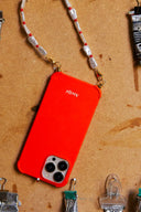 flexibel-gerecycled-iphone-hoesje-oranje-atelje-productfoto-vooraanzicht-1