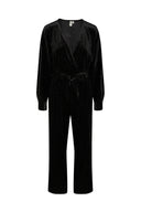 zwarte-fluwelen-jumpsuit-met-studs-met-riem-en-v-hals-yas-productfoto-vooraanzicht-1