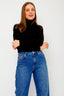 jolie-col-rib-top-zwart-rolkraag-elastisch-lange-mouwen-sweet-like-you-model-vooraanzicht-3