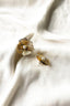 gouden-rose-oorbellen-met-faux-parel-sweet-like-you-productfoto-vooraanzicht-3