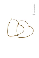 gouden-hart-oorbellen-sweet-like-you-productfoto-maat-vooraanzicht-1