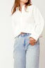 yaslee-blouse-met-knoopsluiting-wit-YAS-model-vooraanzicht 3