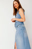 frankie-denim-maxi-rok-lichtblauw-neo-noir-model-zijaanzicht-2