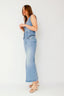 frankie-denim-maxi-rok-lichtblauw-neo-noir-model-zijaanzicht-1