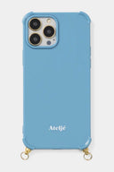 something-blue-iphone-hoesje-blauw-atelje-productfoto-vooraanzicht-4