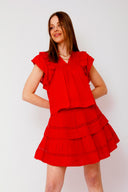 kenia-minirok-franjes-neo-noir-rood-model-vooraanzicht-5