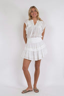 kenia-minirok-franjes-neo-noir-wit-model-vooraanzicht-1