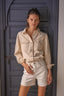 sally-denim-jeans-short-wit-sweet-like-you-model-vooraanzicht-1
