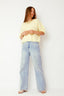 charline-sweater-korte-mouwen-geel-sweet-like-you-model-vooraanzicht-3