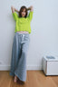 charline-sweater-korte-mouwen-fluo-geel-sweet-like-you-model-vooraanzicht-3