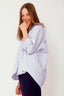 dalma-stripe-blouse-blauw-neo noir-model-zijaanzicht-1