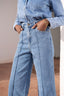 faustinette-cropped-jeans-blauw-sweet-like-you-model-close-up-1