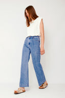 faustinette-cropped-jeans-blauw-sweet-like-you-model-vooraanzicht-4