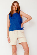 shea-linnen-short-beige-neo-noir-model-vooraanzicht-1