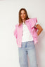 flounce-mouwloos-denim-jasje-roze-sweet-like-you-model-vooraanzicht-2