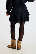 line-broderie-rok-neo-noir-navyblauw-model-achteraanzicht-1