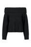 jane-knit-zwarte-gebreide-sweater-off-shoulder-neo-noir-productfoto-vooraanzicht-1