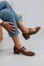mary-jane-hakken-bruin-luipaardprint-met-verstelbare-bandjes-sweet-like-you-model-zijaanzicht-1