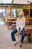 limo-fluffy-gebreide-cardigan-neo-noir-beige-model-vooraanzicht-2