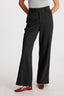nathalie-broek-black-wide-leg-neo-noir-model-vooraanzicht-2