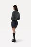 daniek-top-zwart-wit-another-label-model-achteraanzicht-1